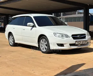 Subaru Legacy 2008 White