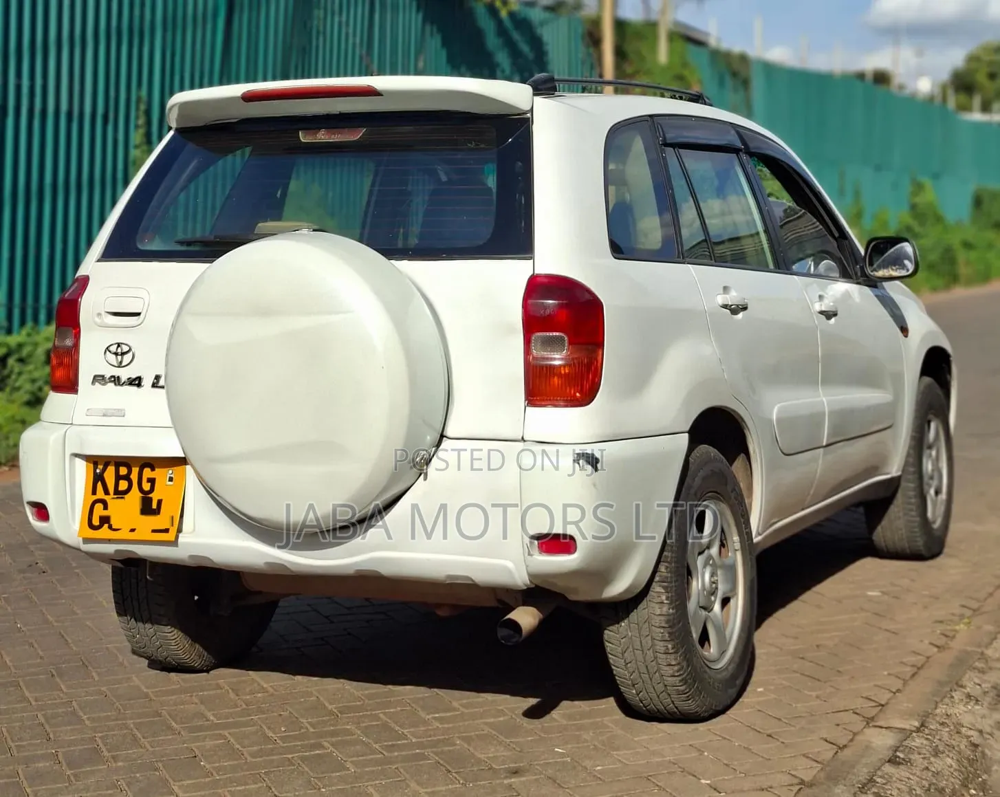 Toyota RAV4 2004 White