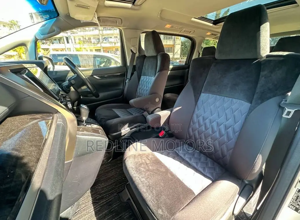 Toyota Alphard 2.5 Petrol AWD 2020 White