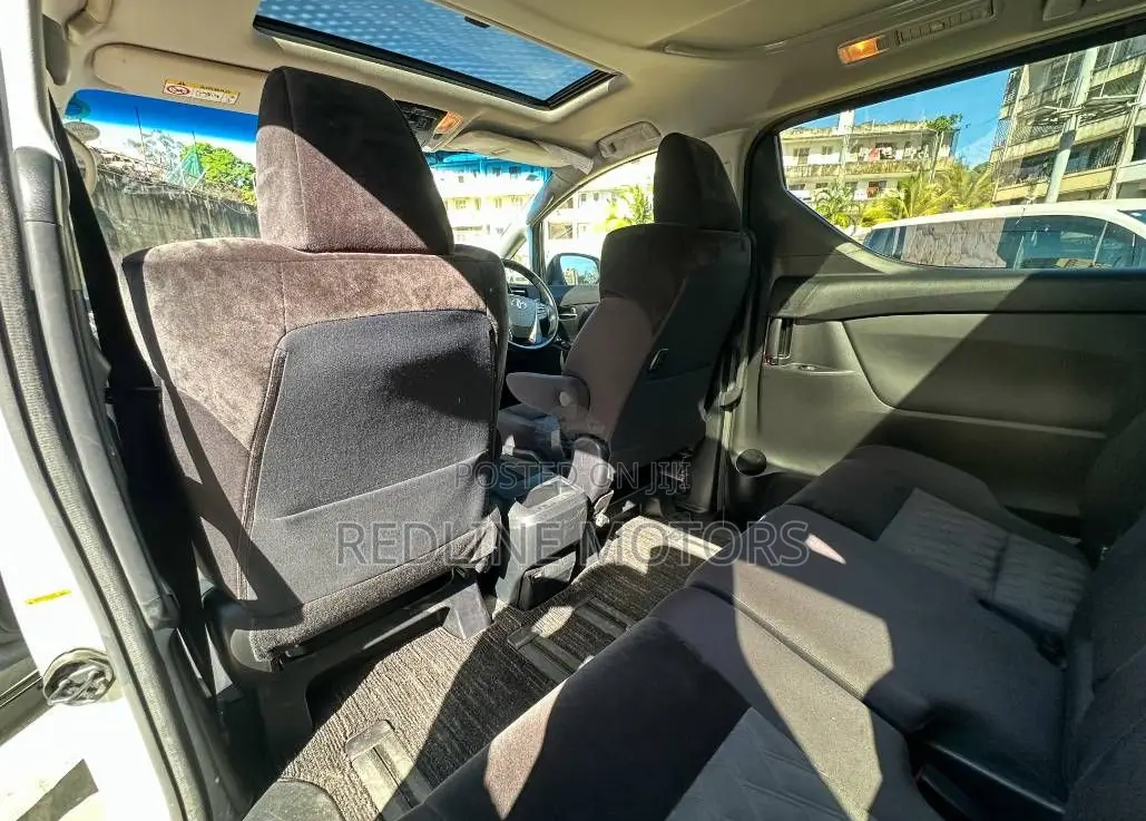 Toyota Alphard 2.5 Petrol AWD 2020 White