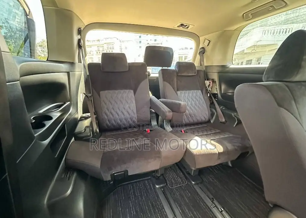 Toyota Alphard 2.5 Petrol AWD 2020 White