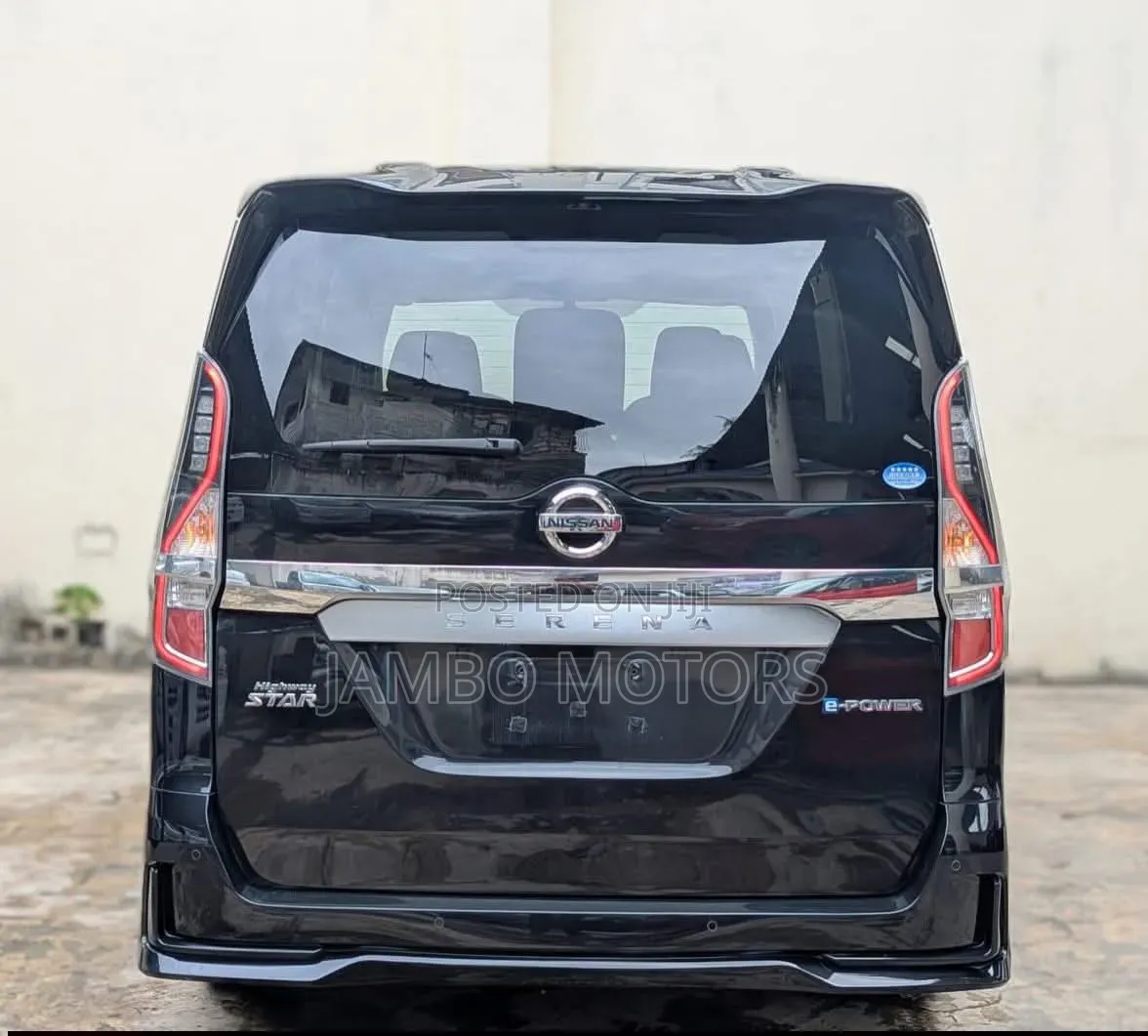Nissan Serena 2022 Black