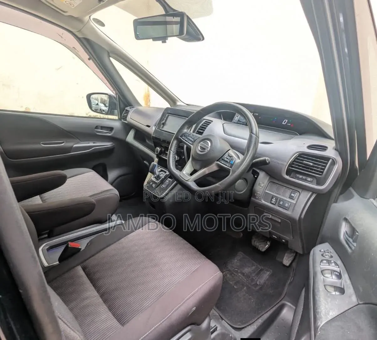 Nissan Serena 2022 Black