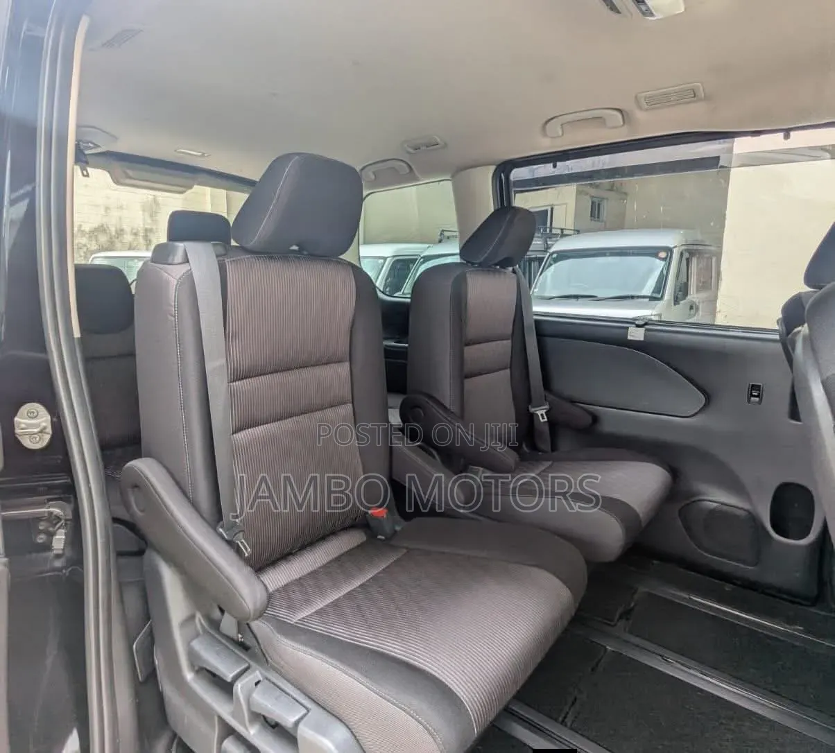Nissan Serena 2022 Black