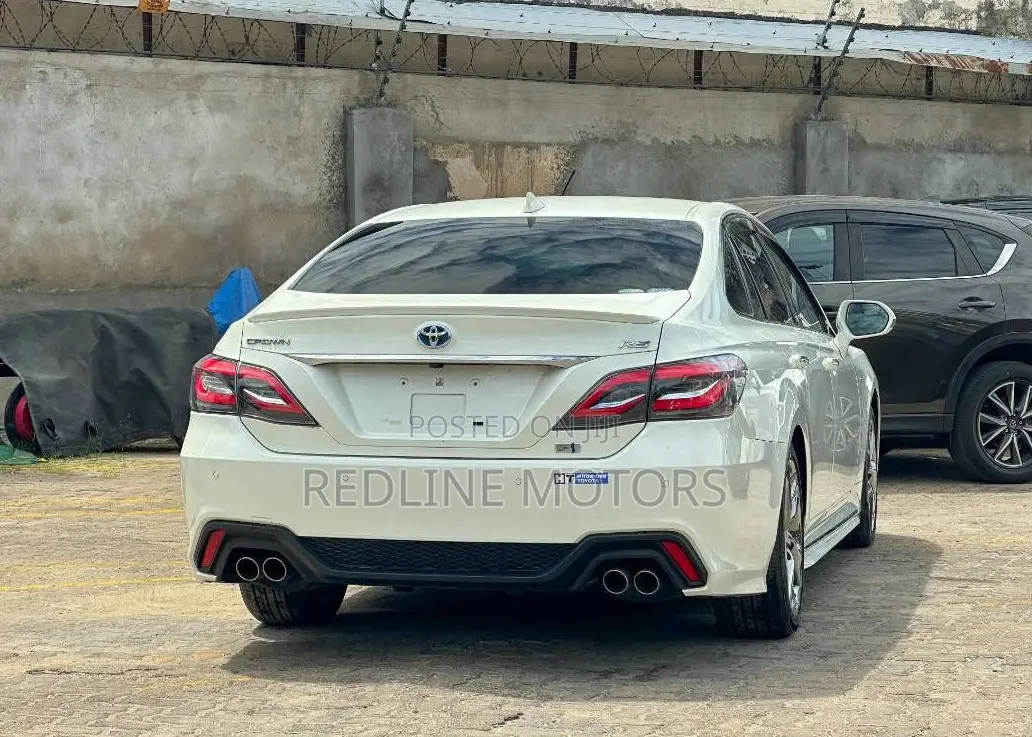 Toyota Crown 2020 White