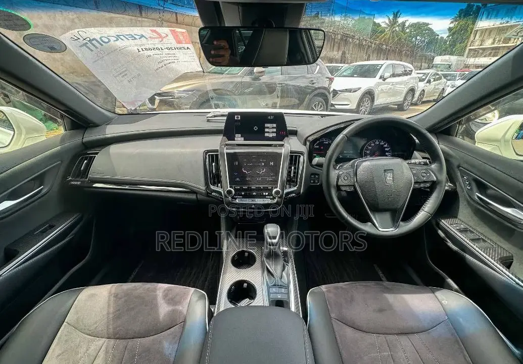 Toyota Crown 2020 White