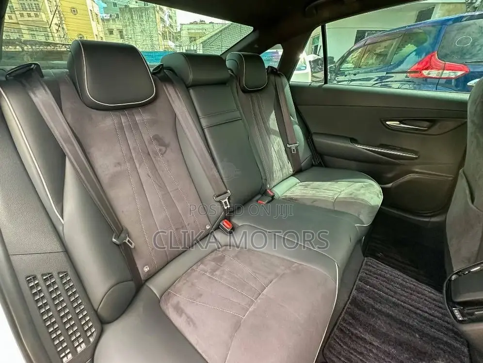 Toyota Crown 2020 White