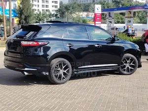 Toyota Harrier 2019