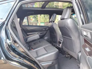 Toyota Harrier 2019