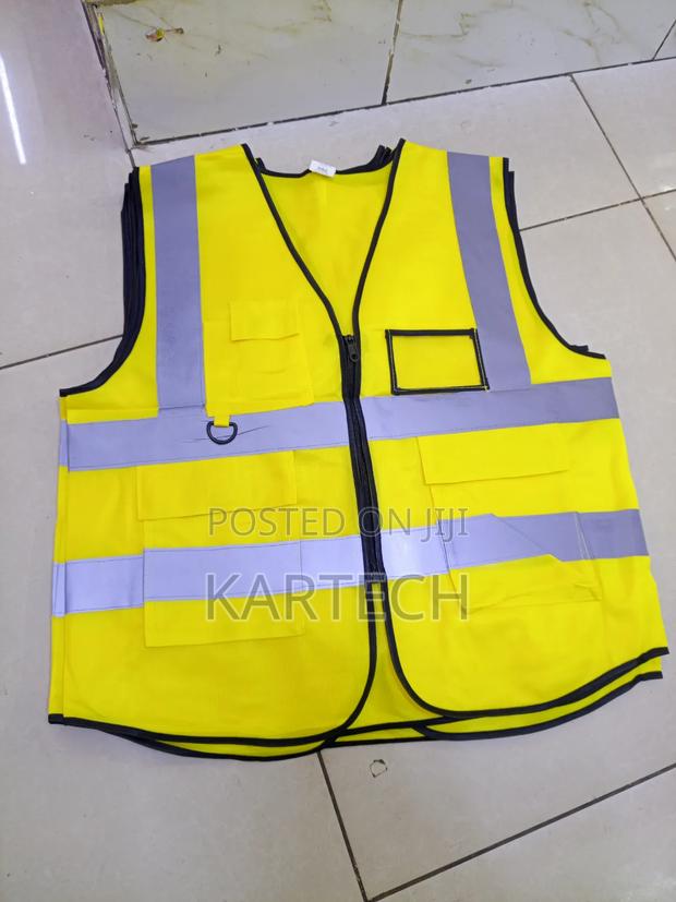 Professional Safety Reflector Jacket With Reflective Strips And Pocket