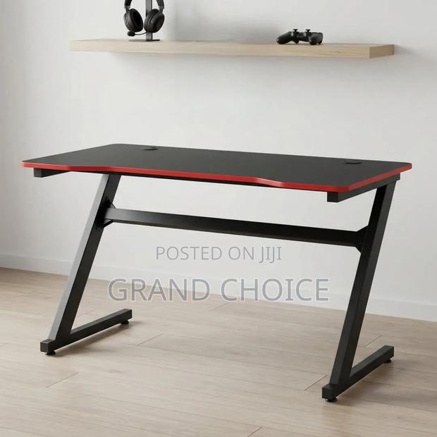 Gaming Table With Z-Shape Frame Leg