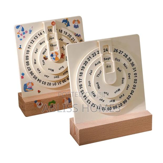 Rotating Desk Calendar
