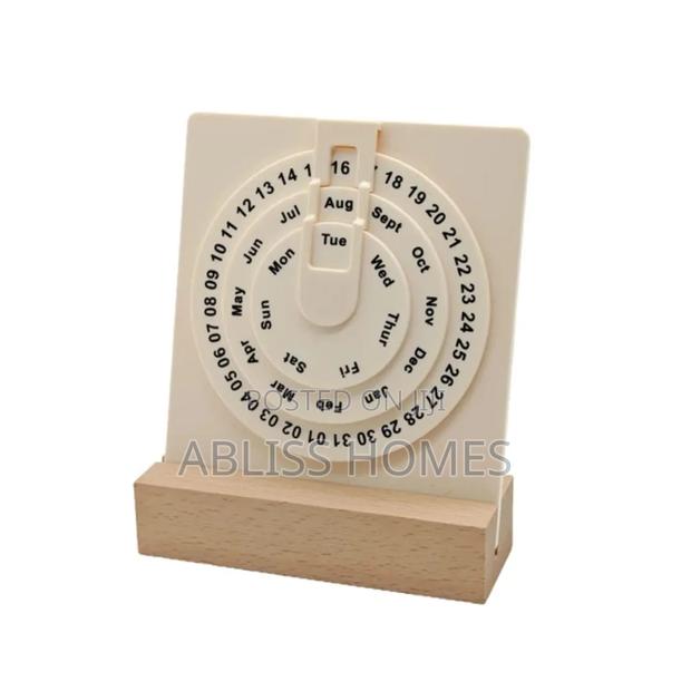 Rotating Desk Calendar - thumbnail 2
