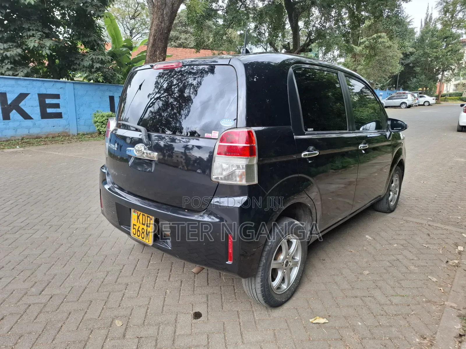 Toyota Spade 2014 Black
