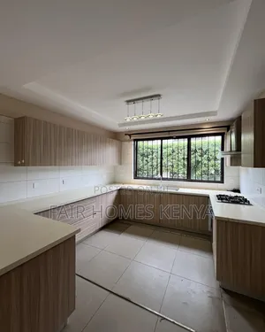 4bdrm Townhouse / Terrace in Maji Mazuri, Maziwa for rent