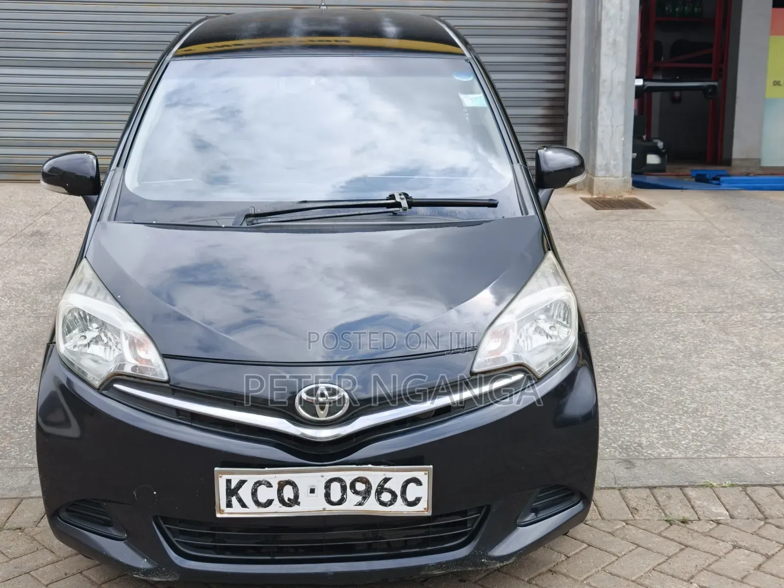 Toyota Ractis 2012 Matt Black