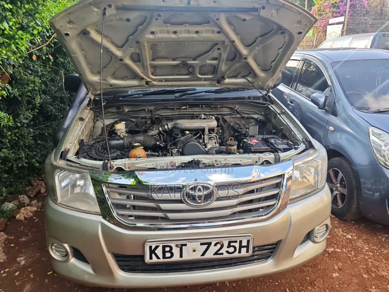 Toyota Hilux 2012 Gold