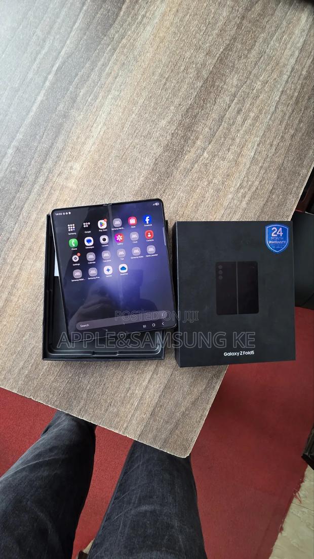Samsung Galaxy Z Fold 5 1 TB Black - thumbnail 3