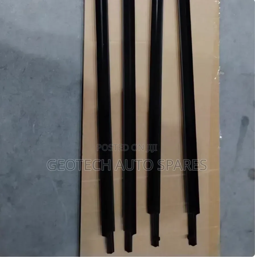 Axio/Fielder 141 Weatherstrips