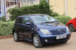Toyota IST 2005 Blue