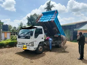 Isuzu NQR Tipper