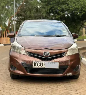 Toyota Vitz 2015 Brown