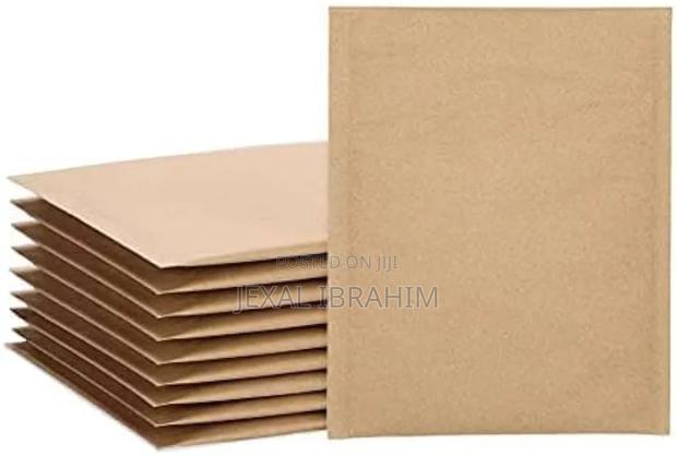 Brown Envelopes - thumbnail 3