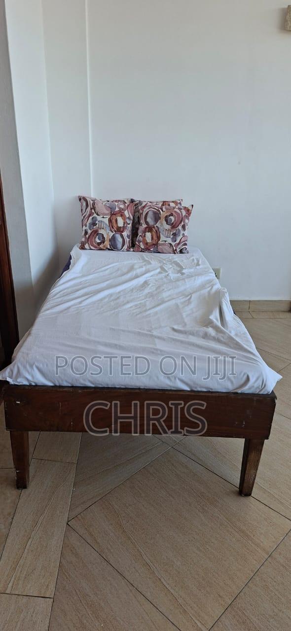 Lot Sale! Beds, Carpet, Portraits, Mattresses, Sofas, Washing Machine - thumbnail 11