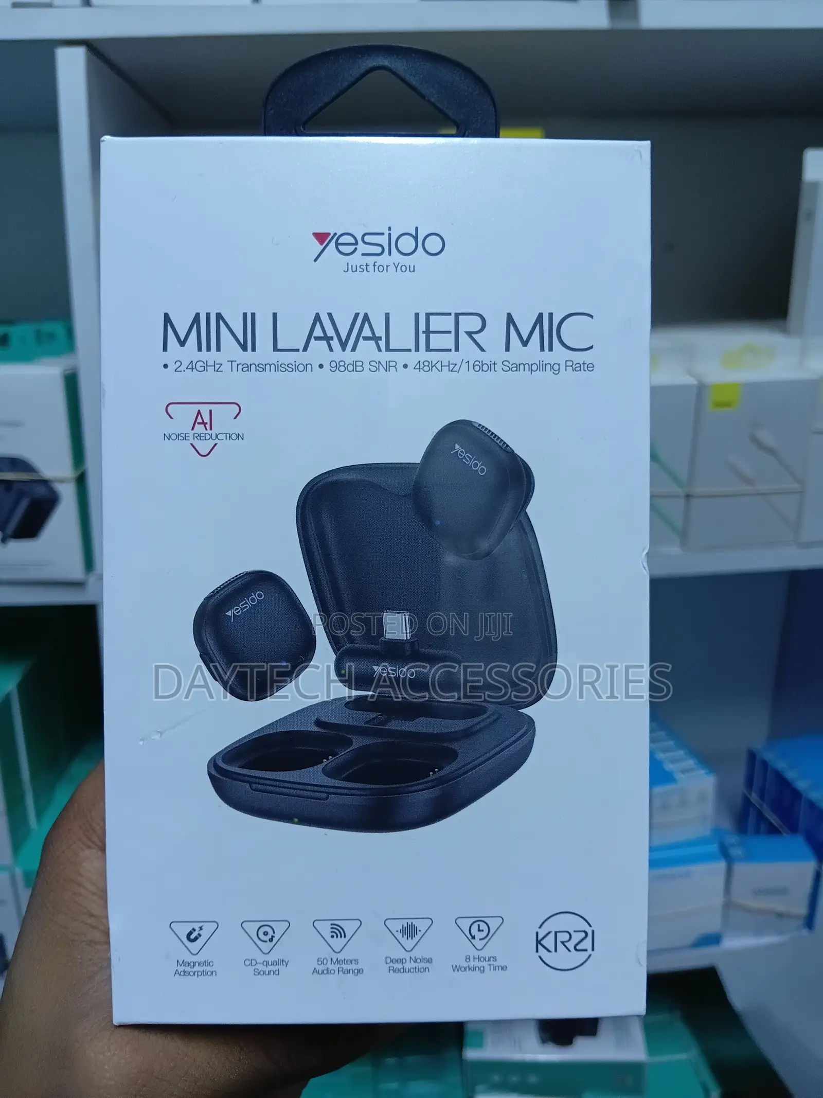 The Yesido Kr21 Mini Lavalier Microphone Wireless Clip-on Lapel Mic.