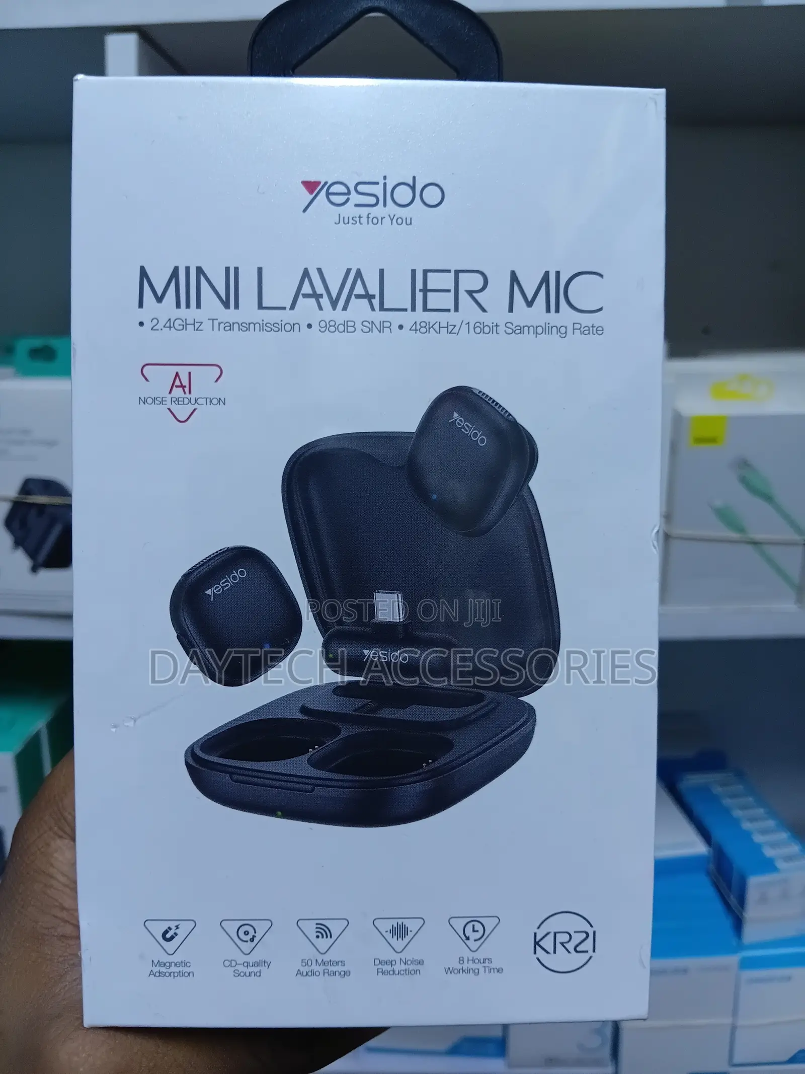 This Is a Yesido Kr21 Mini Lavalier Microphone With Two Clip-on Mics.