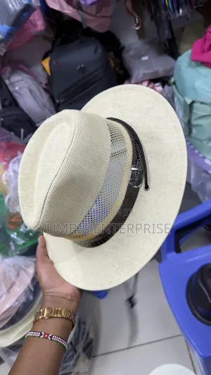 White ,Off White Panama Mens Hats Kshs.800