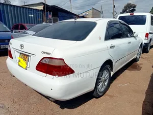 Toyota Crown 2006 White