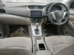 Nissan Sylphy 2018 Silver