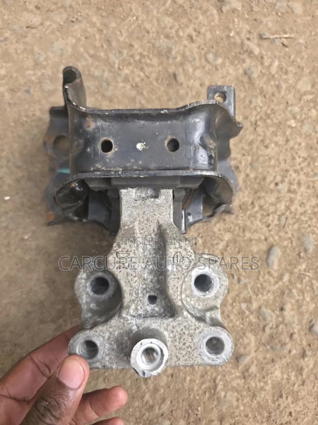 Gear and Engine Mounting Mount Mountain - thumbnail 2