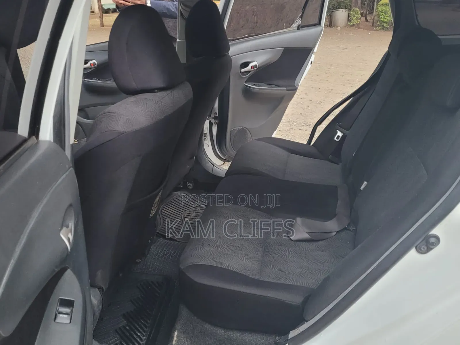 Toyota Corolla Fielder 2010