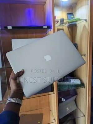 Laptop Apple MacBook Pro 2015 8GB Intel Core i7 SSD 256GB