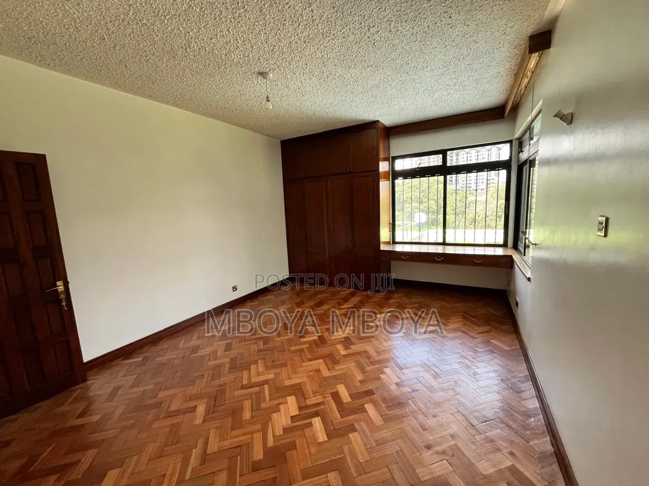 5bdrm House in Muthaiga for rent