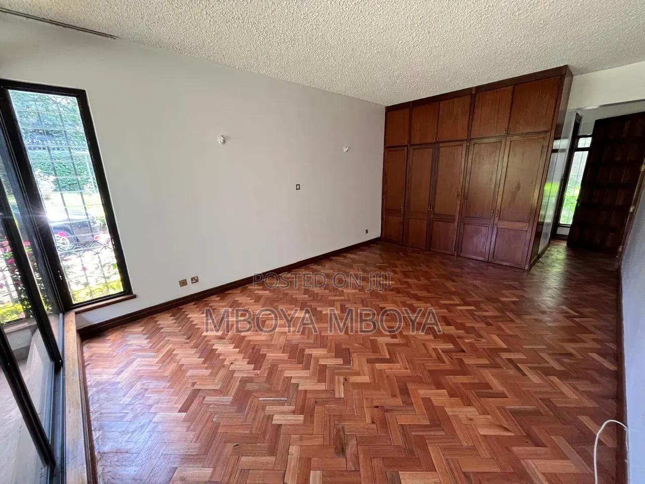 5bdrm House in Muthaiga for rent