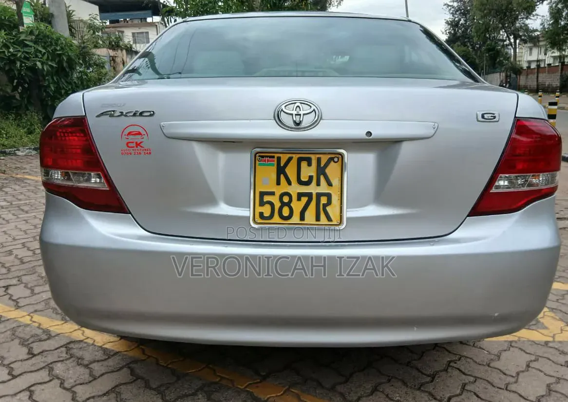 Toyota Axio 2009 Silver