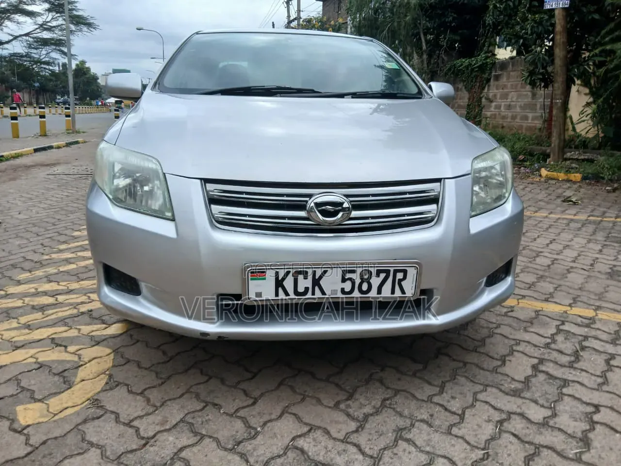 Toyota Axio 2009 Silver