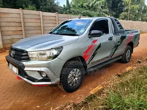 Toyota Hilux 2018 Silver