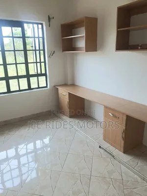 5bdrm Maisonette in Golfview Estate, Nairobi Central for sale