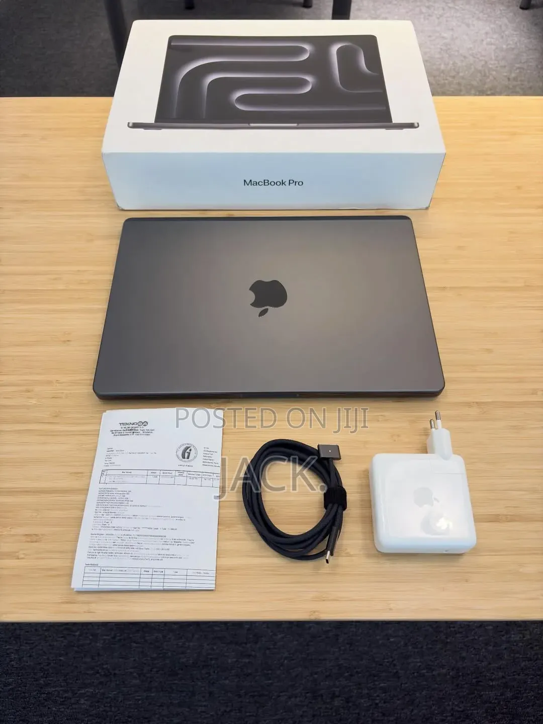 Laptop Apple MacBook Pro 2024 M4 Pro 24GB Apple M4 Pro SSD 512GB