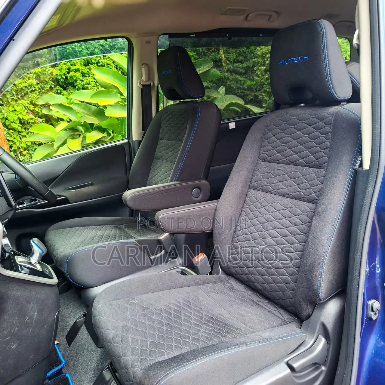 Nissan Serena 2019 Blue