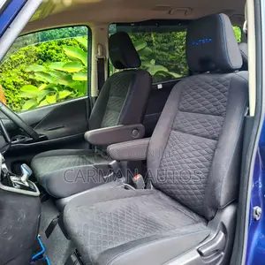 Nissan Serena 2019 Blue