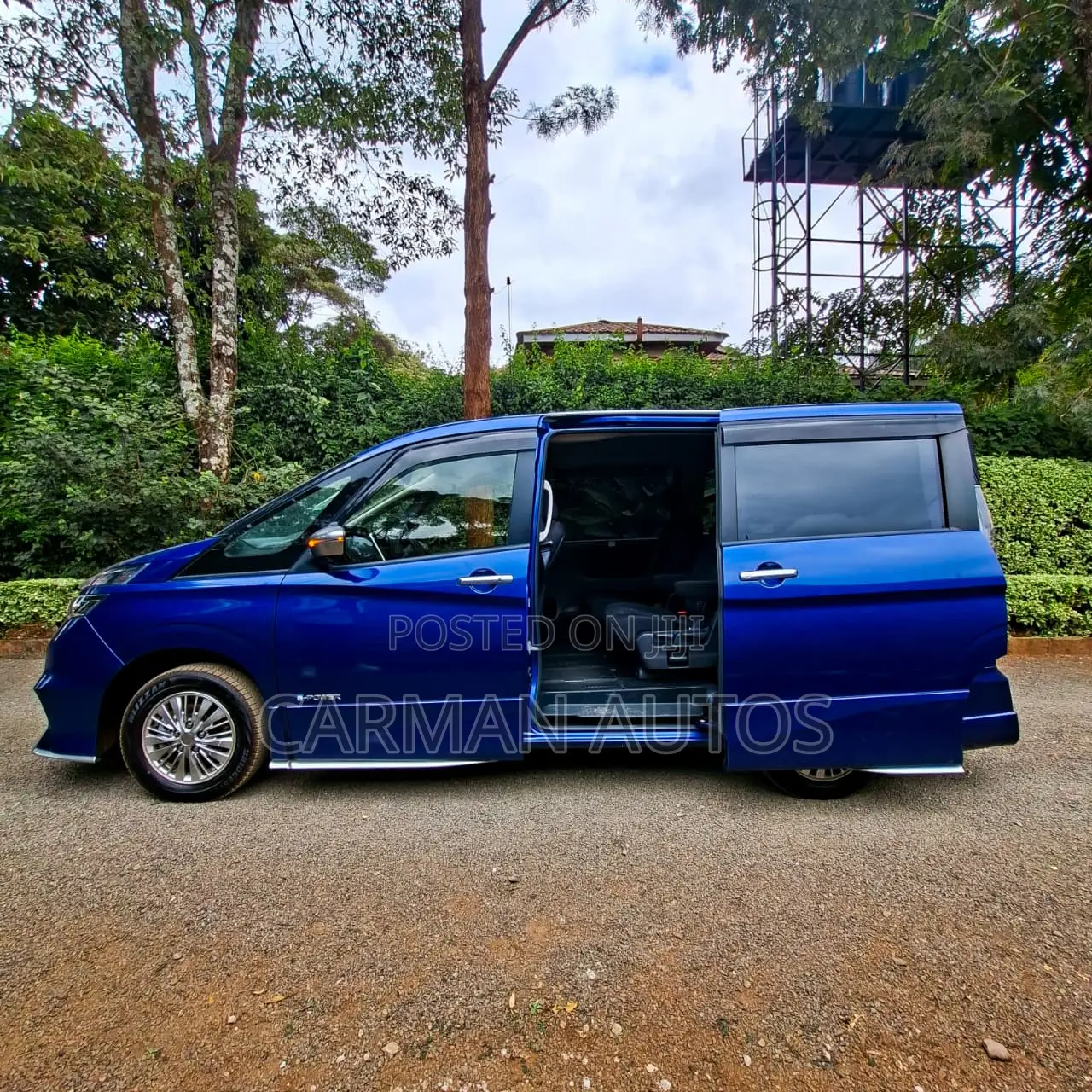 Nissan Serena 2019 Blue