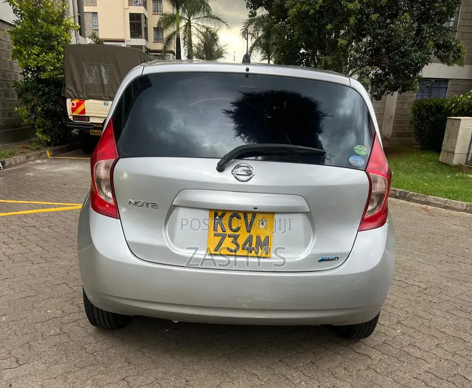 Nissan Note 2012 Silver