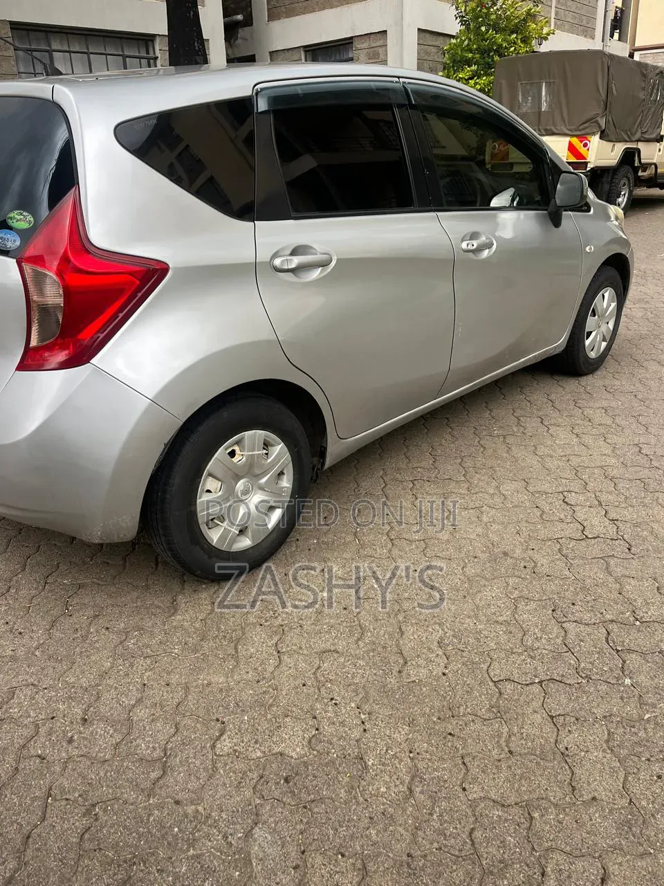 Nissan Note 2012 Silver