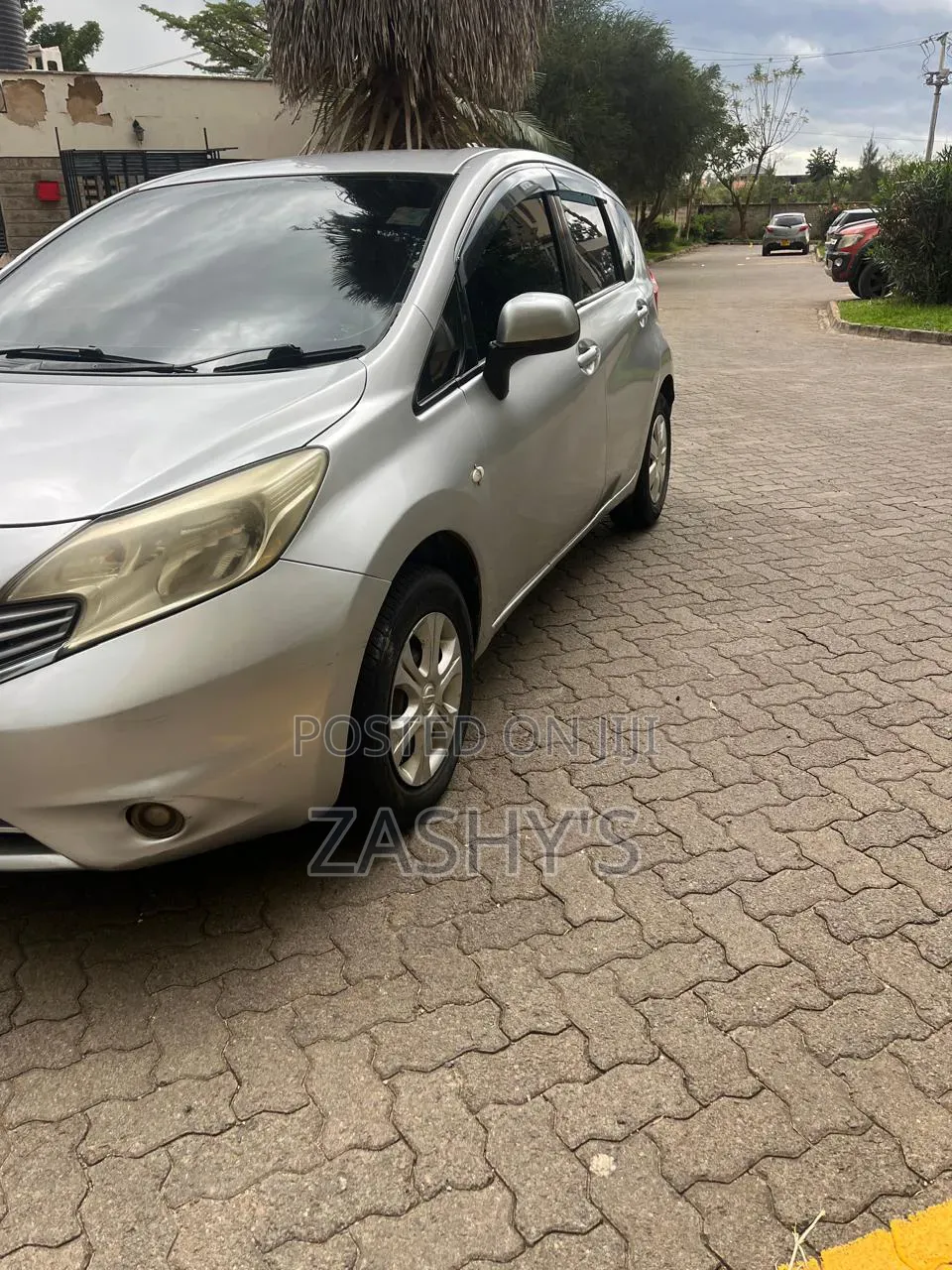 Nissan Note 2012 Silver