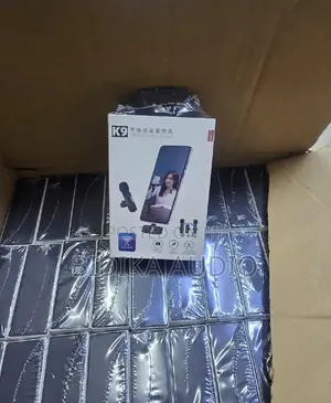  Wireless Lavalier Microphone
